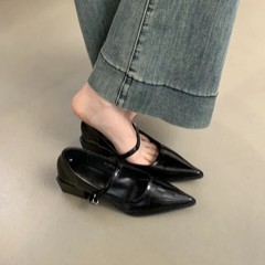 羊皮版 ~ 本革の気質の先の靴の女性2025新型の春秋の1字は浅い口のメアリー珍の小さい靴を掛けます。