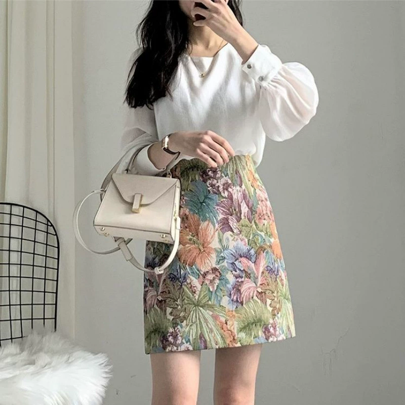 Утягивающая короткая юбка с высокой талией в зеленой винтажной абстрактной жаккардовой юбке с масляной живописью, весенняя женская модная юбка больших размеров.