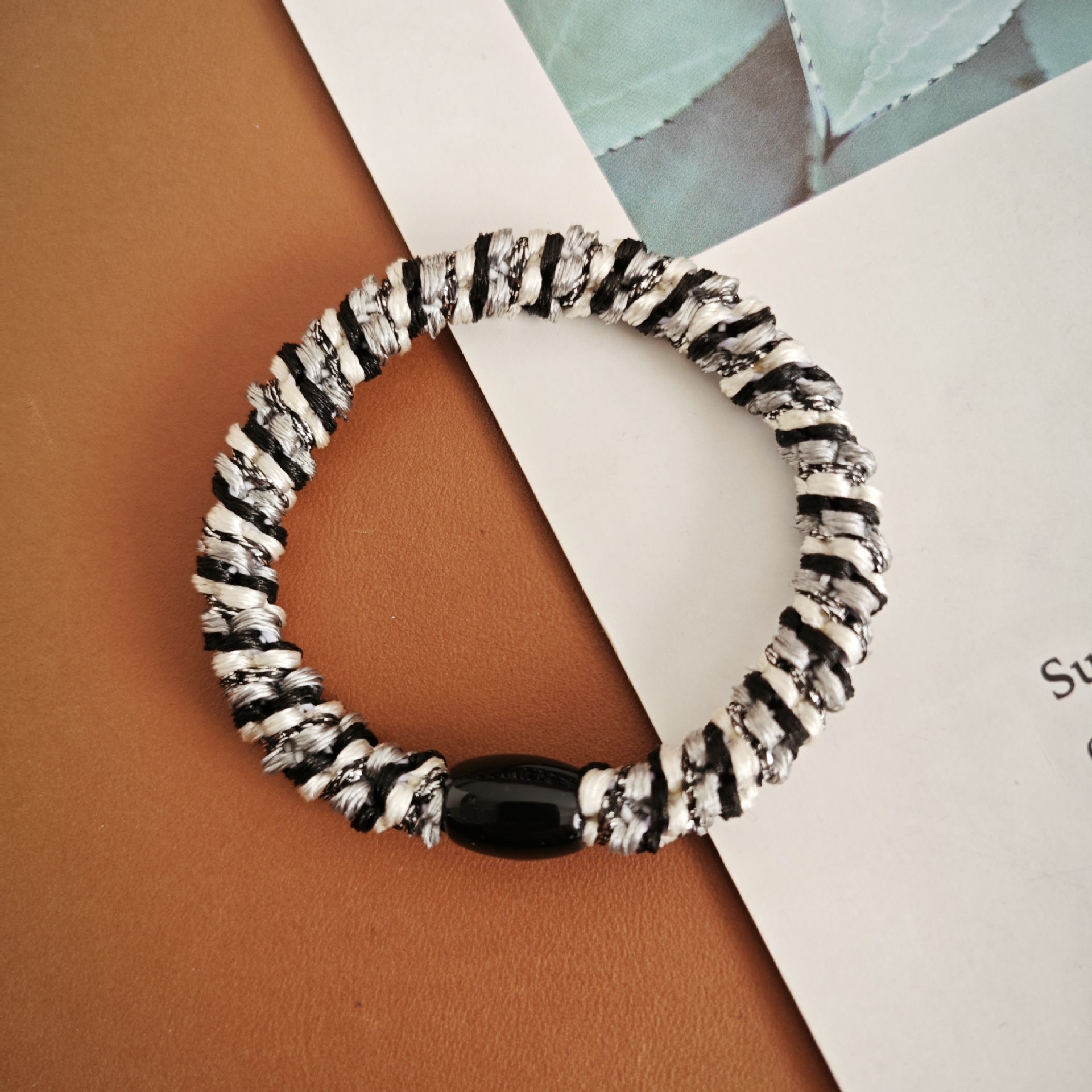 70#블랙, 화이트, 그레이, 밝은 실크 컬러 매칭