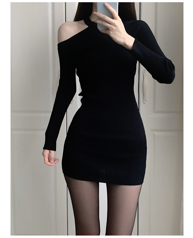 Off-shoulder Knitted Dress Image 2
