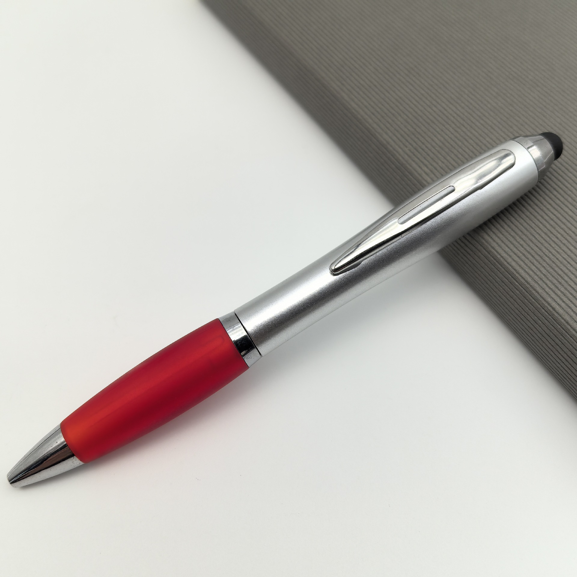 Pintura clásica torsión lápiz de pulverización plata calabaza lápiz táctil bolígrafo publicitario regalos rotación pantalla táctil bolígrafo personalizado