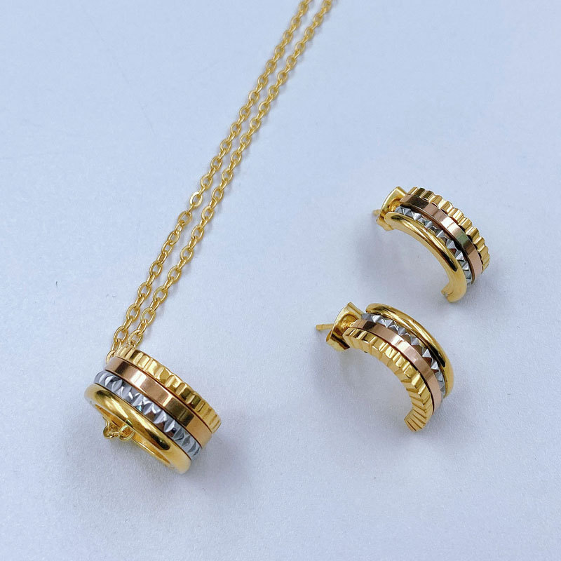 Holiday Occasion 304 Stainless Steel Material Color Block Pattern Women's Gender PVD Coated Real Gold Plated Color Block Stainless Steel Vintage Style Simple Style Waterproof Non Tarnish Earrings Necklace