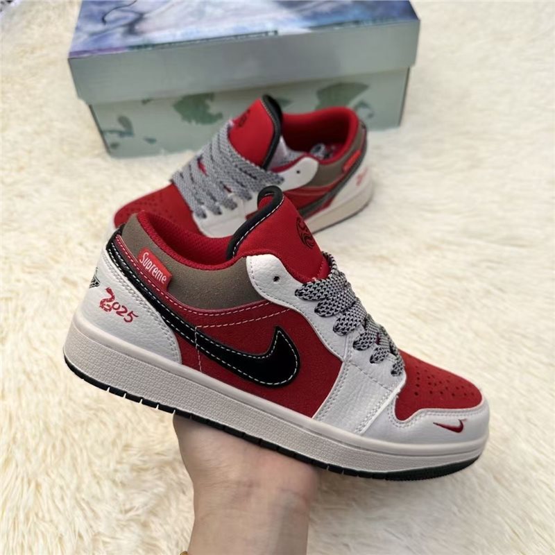 AJ1 로우탑 뱀년 한정판 [저렴한 가격으로 판매] 빠른 배송