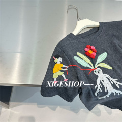 重工刺繍立体アニメ柄半袖tシャツ女性早春小ゆったりとした毛の中に丸襟の上着を掛けます。