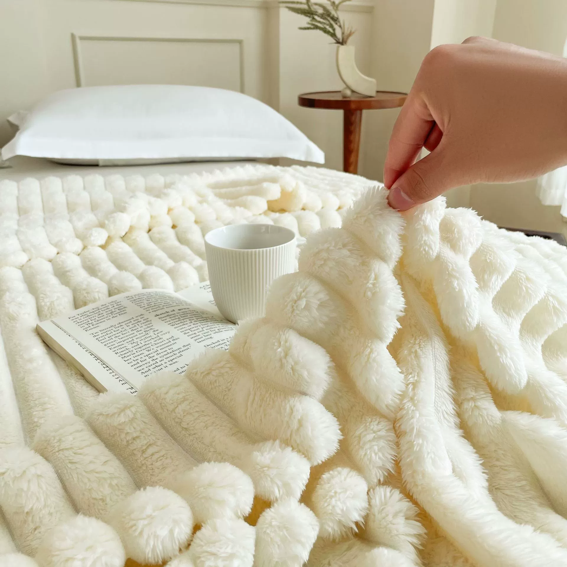 «Переходные» торговые операции? (Cross-border trading), плюшевая фланелевая простыня? Д duvet coral sofa for sleep, increased thickness