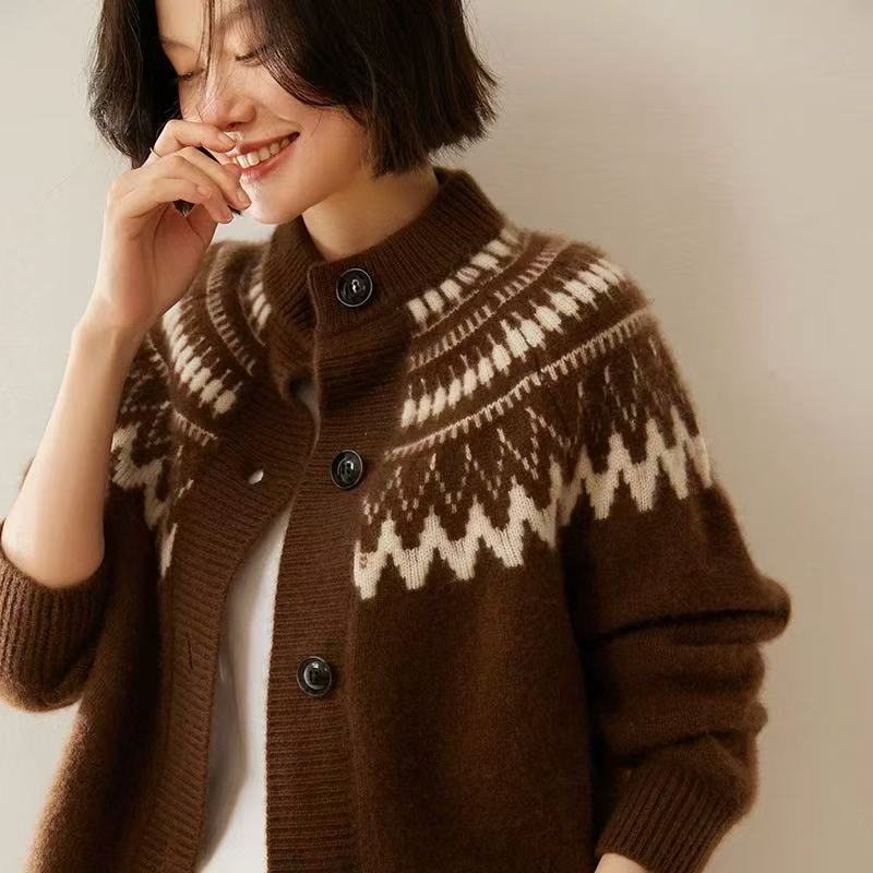 Autumn and Winter New Women's Front and Back Two-Wear Loose Thickened Jacquard Knitted Jacket Sweater Cardigan Autumn and Winter New Women's Front and Back Two-Wear Loose Thickened Jacquard Knitted Jacket Sweater Cardigan