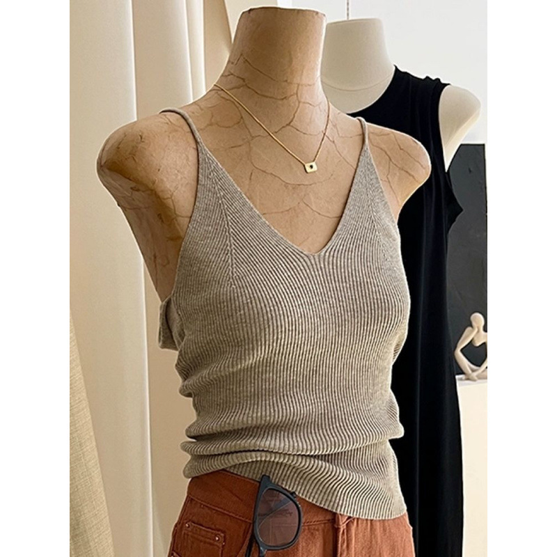 Autumn and Winter Warm Knitted Sexy Vest Pure Lust Style V-Neck Suspbottomer Inner Wear Women's Slim Outer Short Top Bottoming