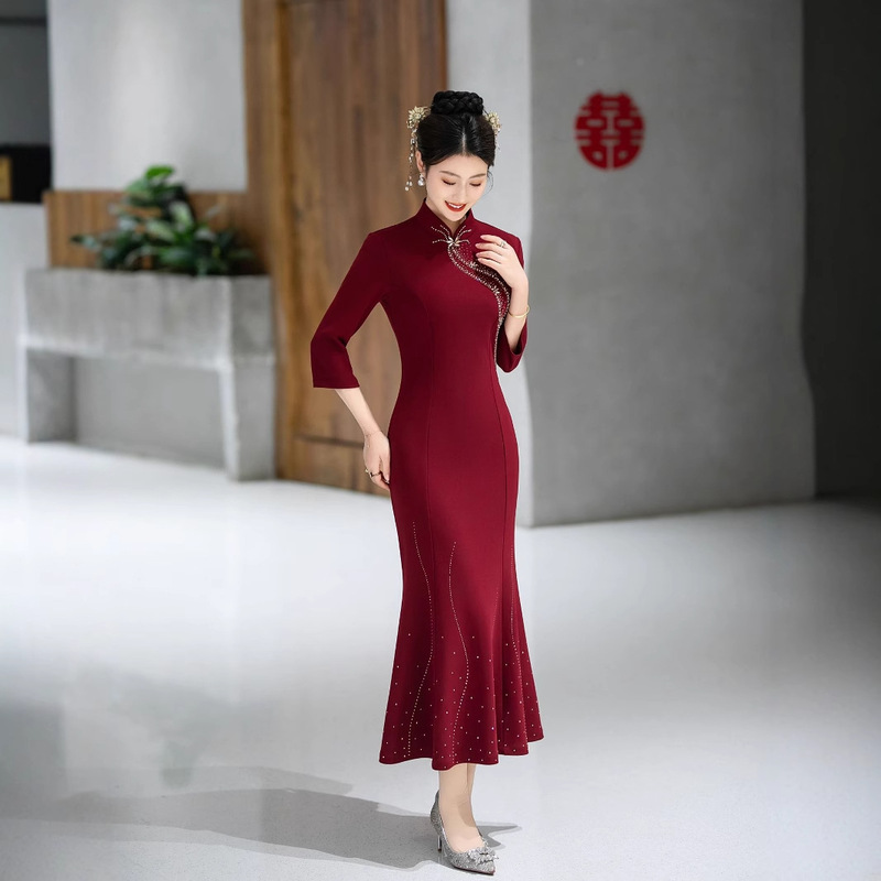 Mother-in-law Wedding Dress 2025 New Women's Spring and Summer Cheongsam Wedding Dress Mother Young Fishtail Cheongsam
