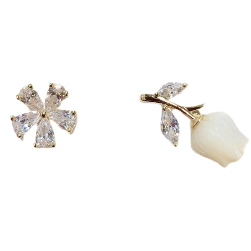 S925 Silver Needle Exquisite Super Shiny Zircon Earrings for Women, Light Luxury Niche High-End Style Earrings, Fashionable and Versatile Earrings