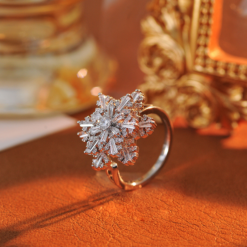 Christmas Swivel Snowflake Ring Women's High-end Light Luxury Niche Finger Ring Internet Popular Fashion Personalized Finger Ring Bracelet