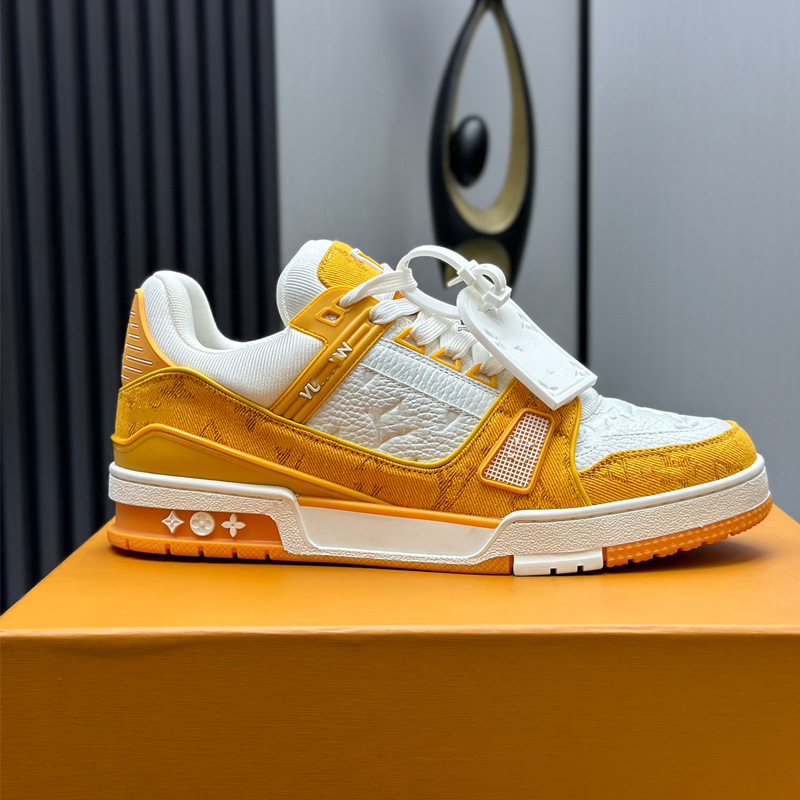 Zapatos de moda europeos Guangzhou de alta versión驴 entrenador zapatos deportivos ociosos de cuero universal para hombres y mujeres