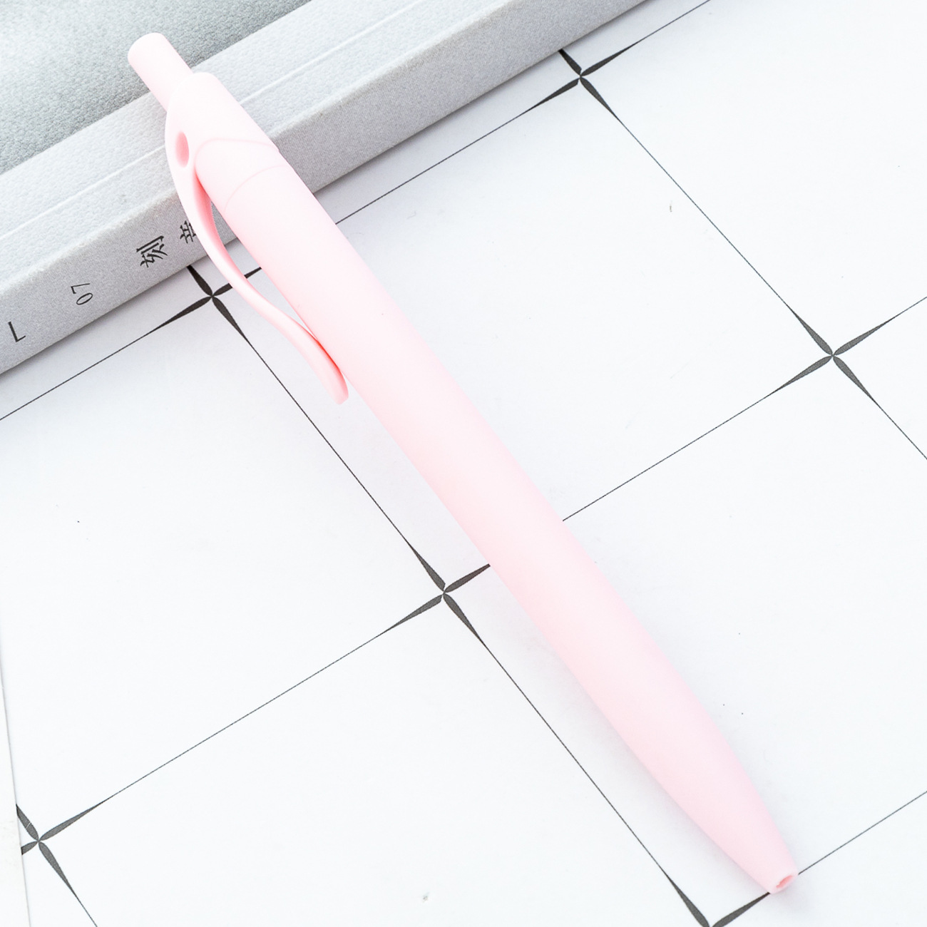 Bolígrafo de plástico multicolor se puede imprimir logotipo de escritorio de oficina bolígrafo de hotel promocional publicidad bolígrafo de regalo