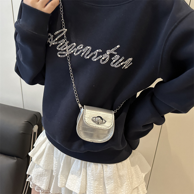 2025 yaz yeni retro günlük mini çapraz askılı küçük kare çanta sade günlük çanta moda trend omuz çantası