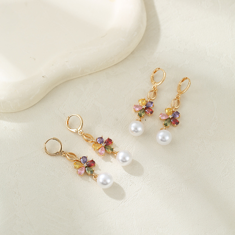 Aretes de lujo ligero de lujo de alta calidad estilo simple auriculares al por mayor nicho exquisitos auriculares de alta calidad accesorios de joyas de temperamento