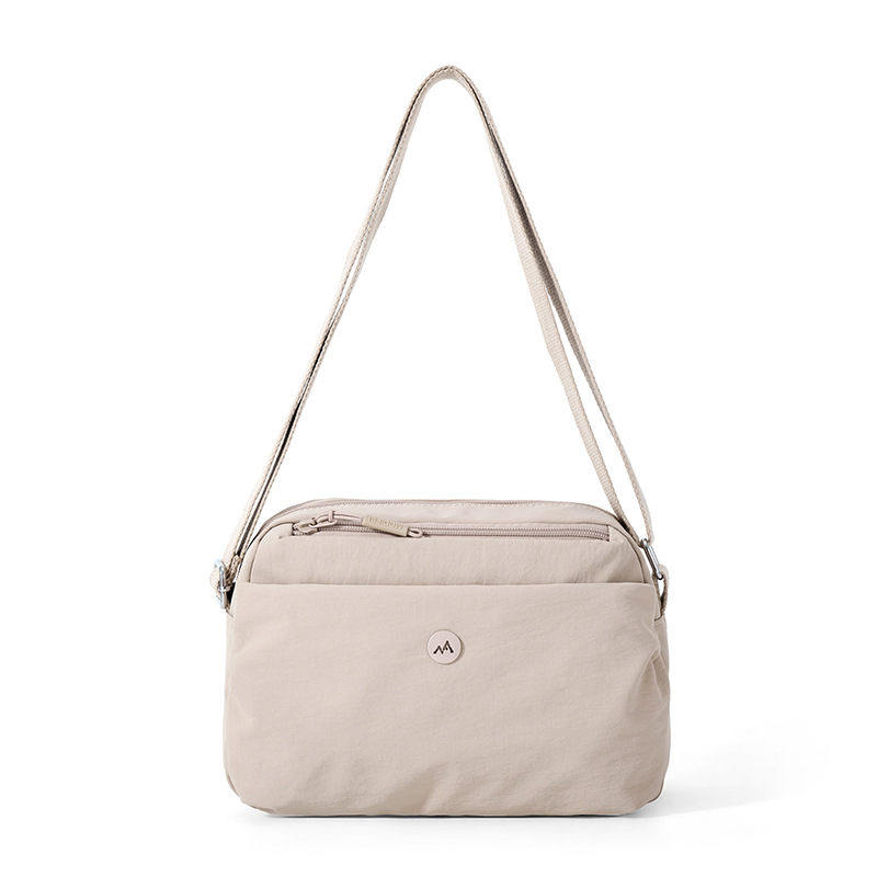2026 primavera nueva simple bolso de tela de nylon versátil bolso de mochila de comercio exterior transfronterizo bolso de hombro de mujer ligero multicapa
