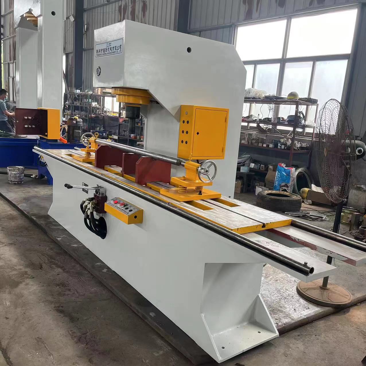 YM100T整形校直液压机 150吨单臂压力机 200吨单柱油压机