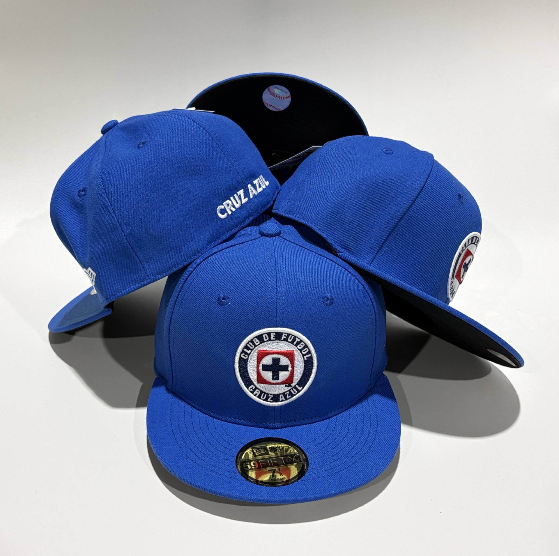 Transfronterizos de alta calidad totalmente cerrados no ajustables bordados sombreros de béisbol comercio exterior sombreros de sombreros para hombres y mujeres sombreros de borde plano al por mayor