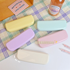 Japanese-style macaron glasses case with a sense of elegance, portable, anti-pressure, women's lightweight nearsighted sunglasses storage box