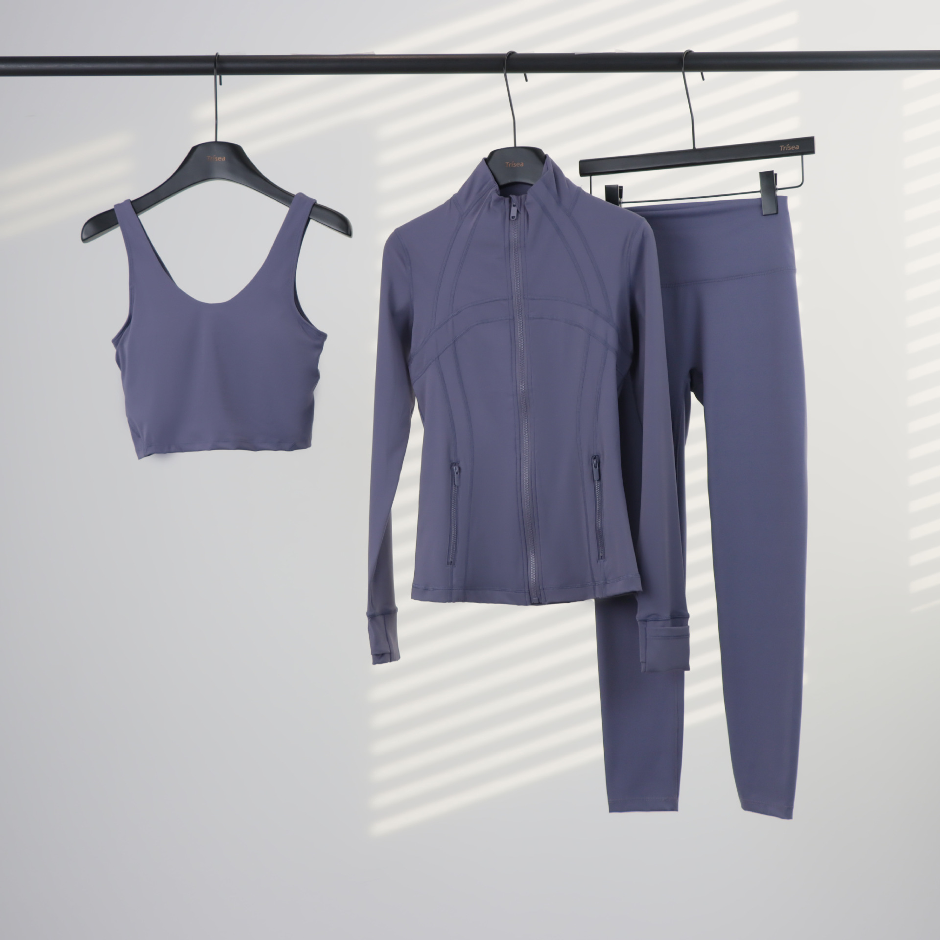 Conjunto de yoga LULU de tres piezas: chaqueta, camiseta sin mangas con cuello en U y leggings de cintura alta para mujer.