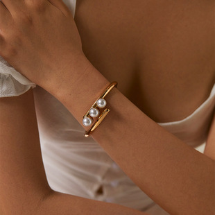 Geometric lines simple open design high-gloss pearl bracelet elegant French versatile business chic style bracelet