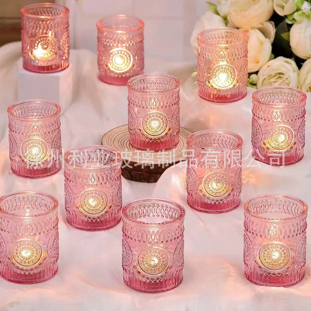 Amazon transfronterizo se especializa en candelabros de vidrio en relieve, juegos de candelabros de incienso de colores, tazas de velas a rayas, candelabros a rayas, estampados en Ling