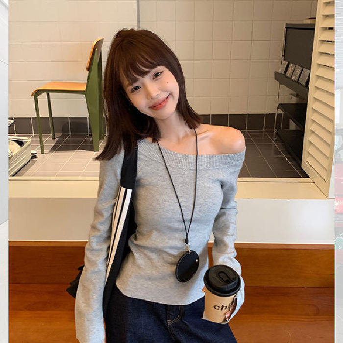 灰色高级感斜肩修身打底衫长袖T恤女秋季2025新款配阔腿裤的上衣|undefined