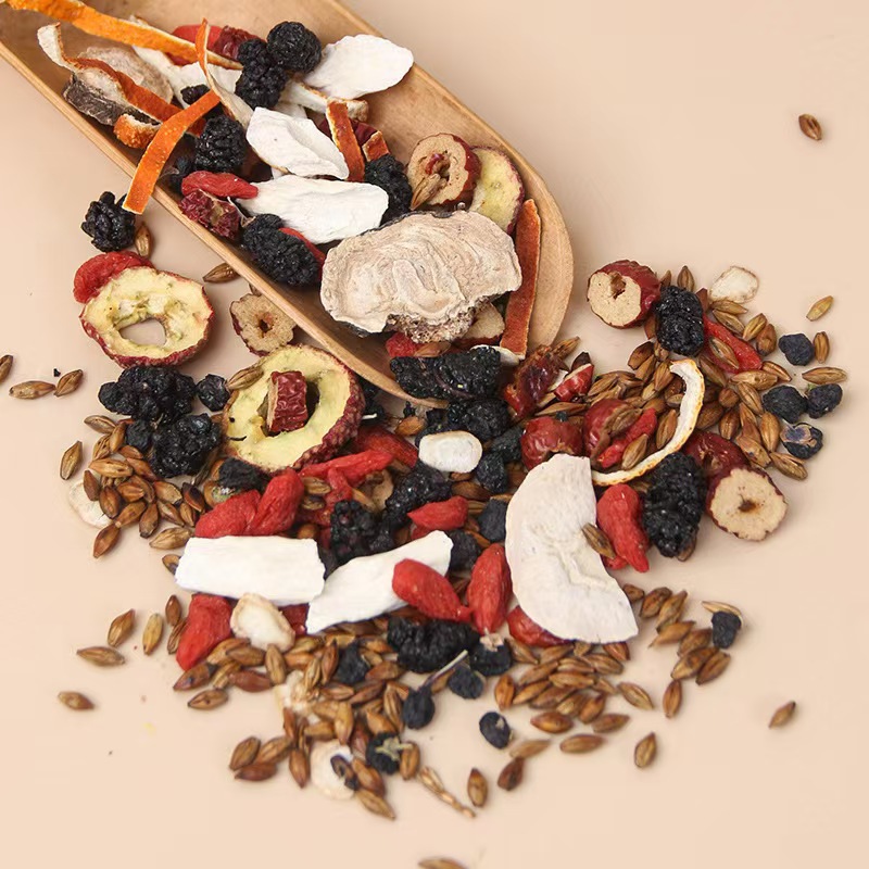 Ginseng Ten Treasures Tea Ren Shen Shi Bao Cha 20 Triangle Tea Bags 100g Daily Wellness Brew in use