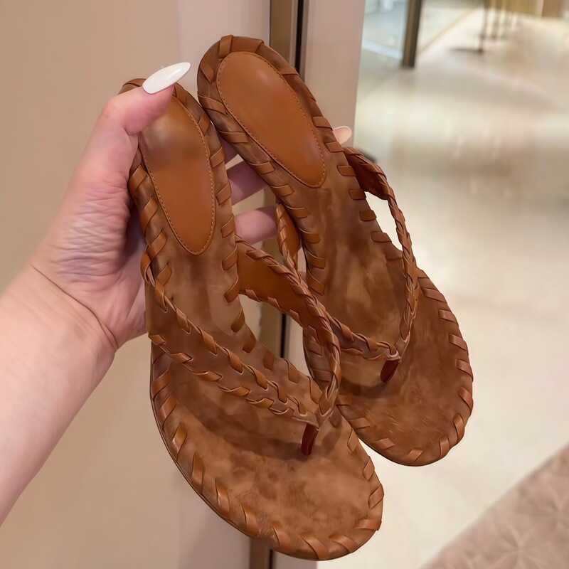 French-Style Woven Thong Flip-Flops for Women, Summer 2026 New Retro Casual High-Heeled Shoes for Outdoor Wear, Roman Style French-Style Woven Thong Flip-Flops for Women, Summer 2026 New Retro Casual High-Heeled Shoes for Outdoor Wear, Roman Style