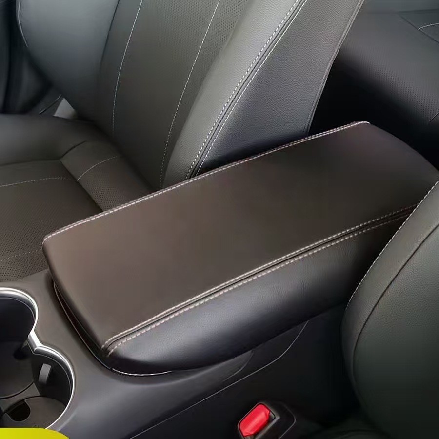 Suitable for 2021-2024 Toyota Venza Center Armrest Box Cover Leather Cover Armrest Box Protective Cover