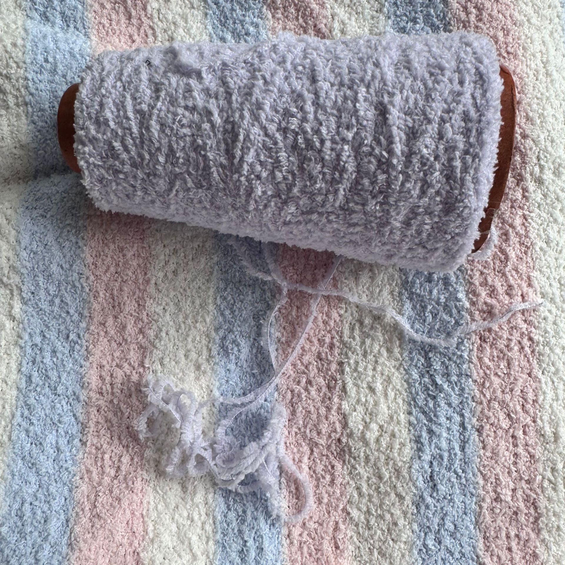 热销绒纱线6.7支全涤纱 成龙纺织特种绒纱线服装毯子围巾面料白胚