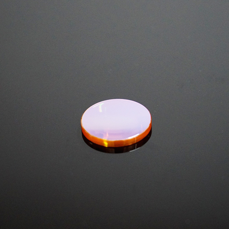 Monolithic focusing lens 3