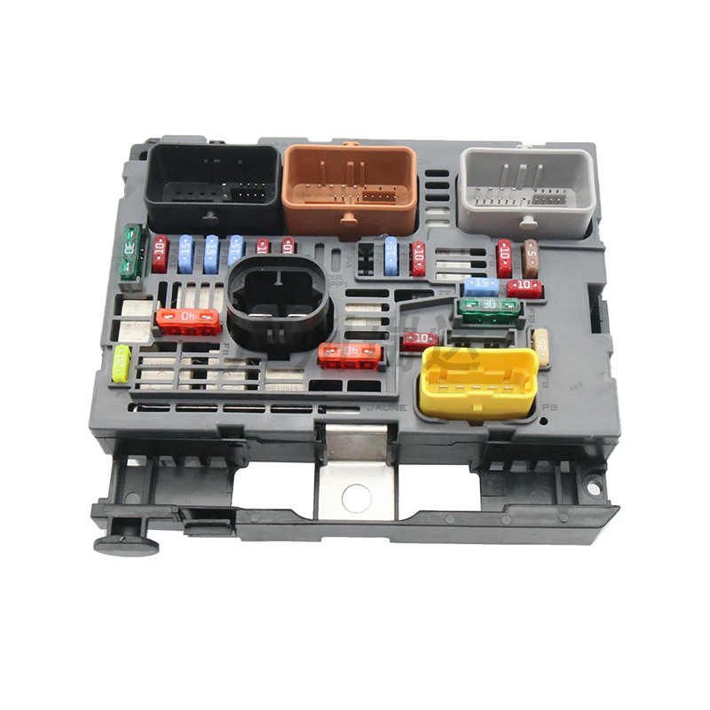 Caja de fusibles para automóviles Citroën 9807028880 en stock al por mayor