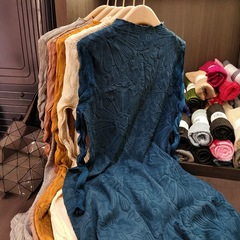 ハイエンドソリッドカラー刺繍ドレス女性の新しいプリーツレーススプライシングスタンドカラー長袖スリムミドル丈スカート