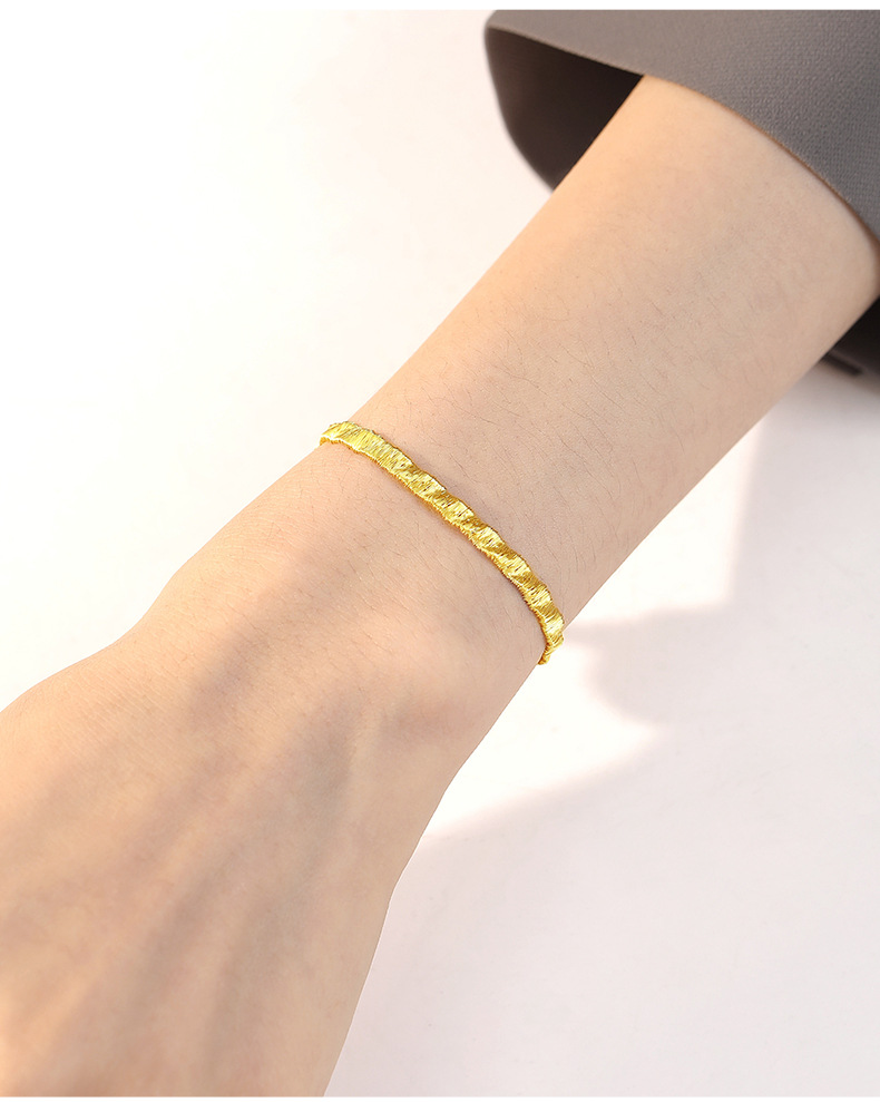 Embossed S925 Sterling Silver Bracelet With Brushed Finish_voghion.com