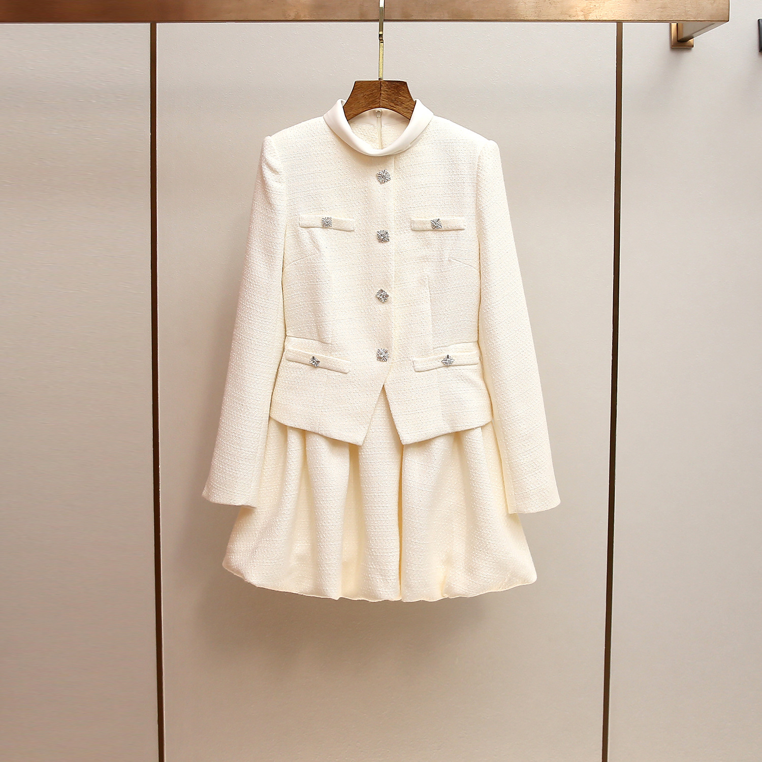 SP家秋冬新款法式气质小香风假两件高级钻扣收腰短款花苞连衣裙女