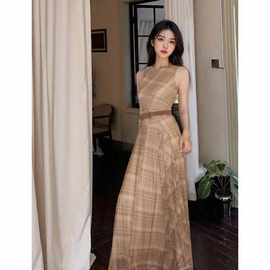 复古格纹无袖背心连衣裙女夏季气质大摆长裙修身显瘦收腰a字裙子