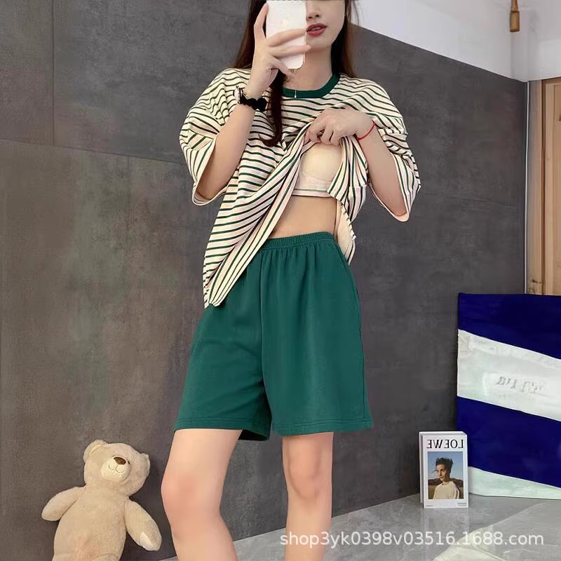 가슴 패드 포함 녹색 줄무늬