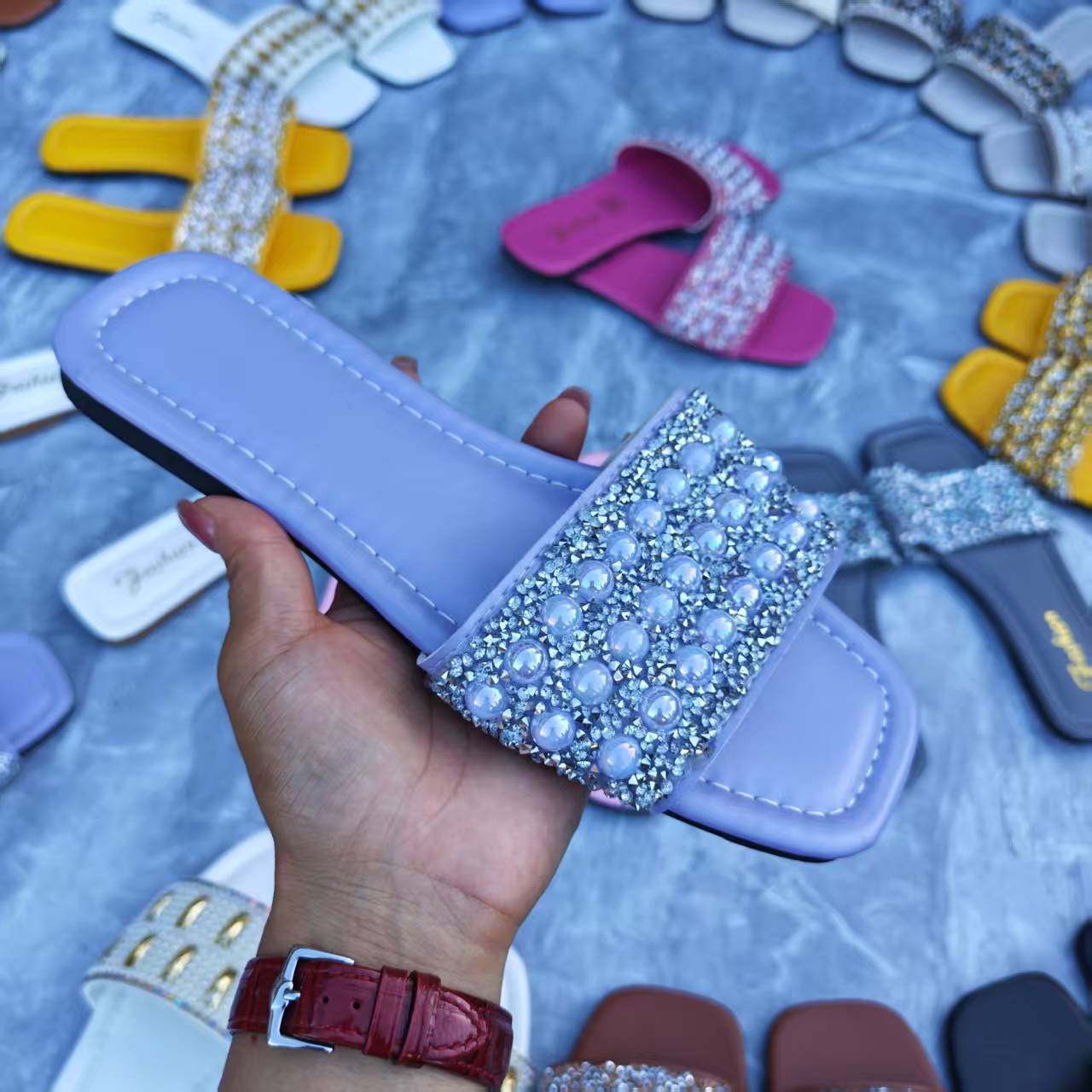 Zapatillas, zapatillas de diamante de agua, zapatillas de moda de comercio exterior, zapatillas de dedo abierto, zapatillas de playa de fondo plano, miscelánea