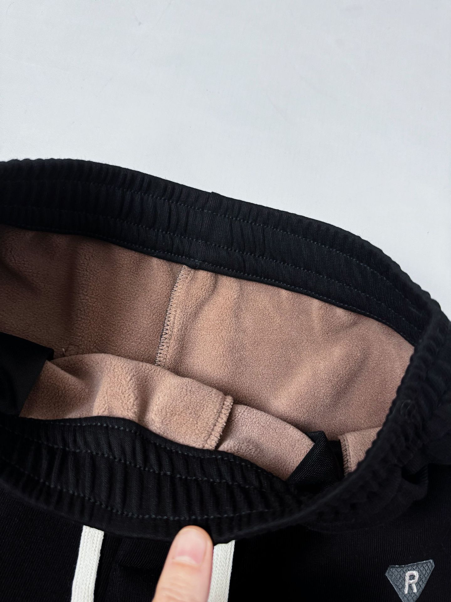 A37261FC320D478585C613825D736C