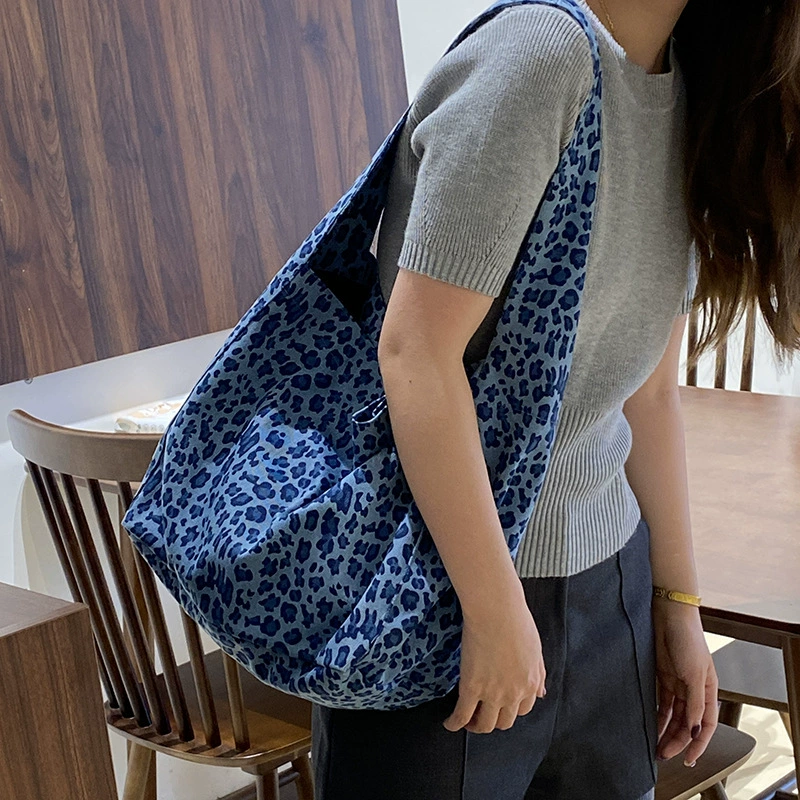 Trend capacious underarm bag, shopping bag