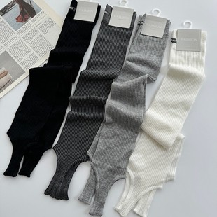 Dachangtong Sd246-8 Spring/Summer Thin Mid-Length Socks with Foot Hole, Slouchy Socks for Women, European Style Letter Long Socks