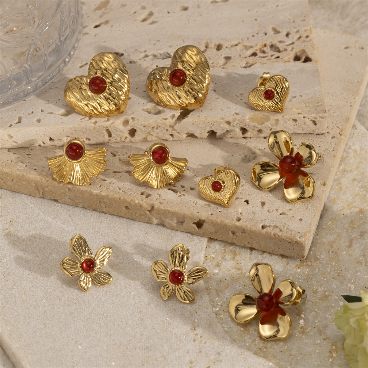 Taena Pendientes de acero de titanio europeos y americanos Sencillo de alta gama Pendientes de piedra natural de flores de moda para damas Joyería de explosión transfronteriza