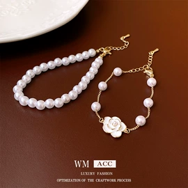 耳环;项链;手链