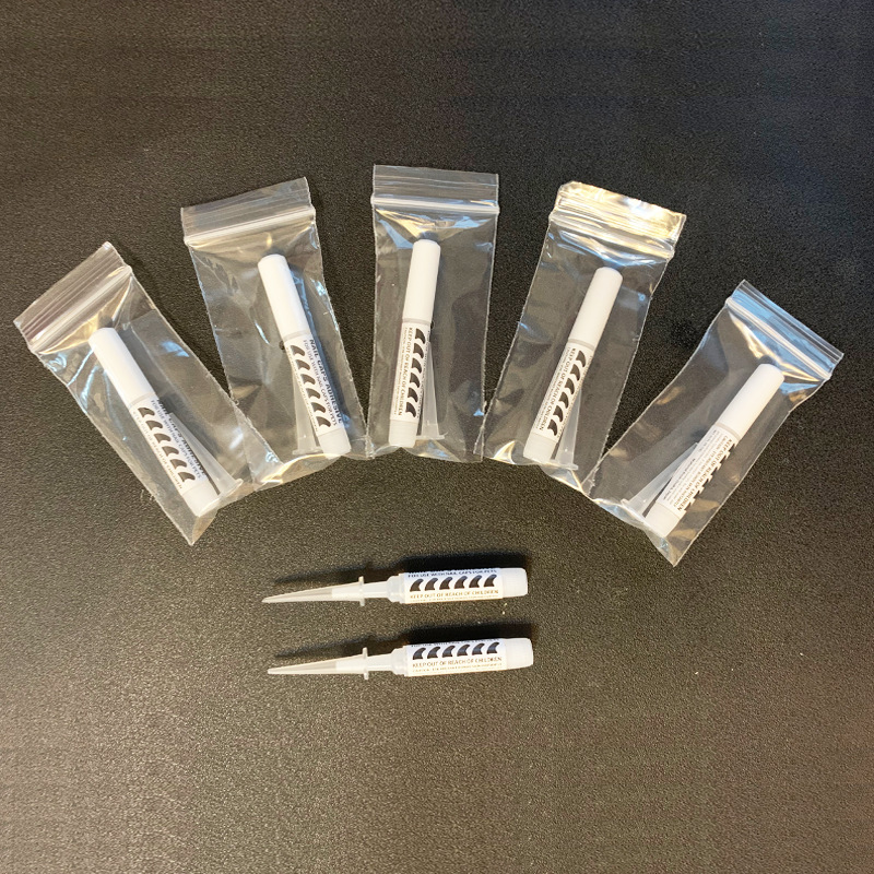 Cat Nail Glue, Special Glue for Pet Nail Covers, Single Tube with Pointed Tip, Opp Bag Packaging Cat Nail Glue, Special Glue for Pet Nail Covers, Single Tube with Pointed Tip, Opp Bag Packaging