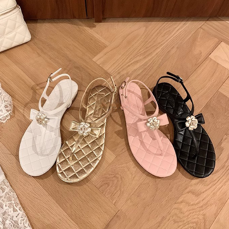 El mismo estilo de Su Yinyin Moonlight Wonderland ~ Pequeña fragancia flor de diamantes de imitación con chanclas chanclas planas sandalias femeninas