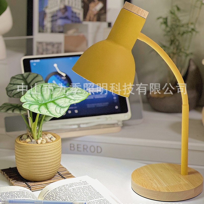 Lámpara de escritorio LED nórdica, protección ocular, luz cálida para estudio, dormitorio o lectura