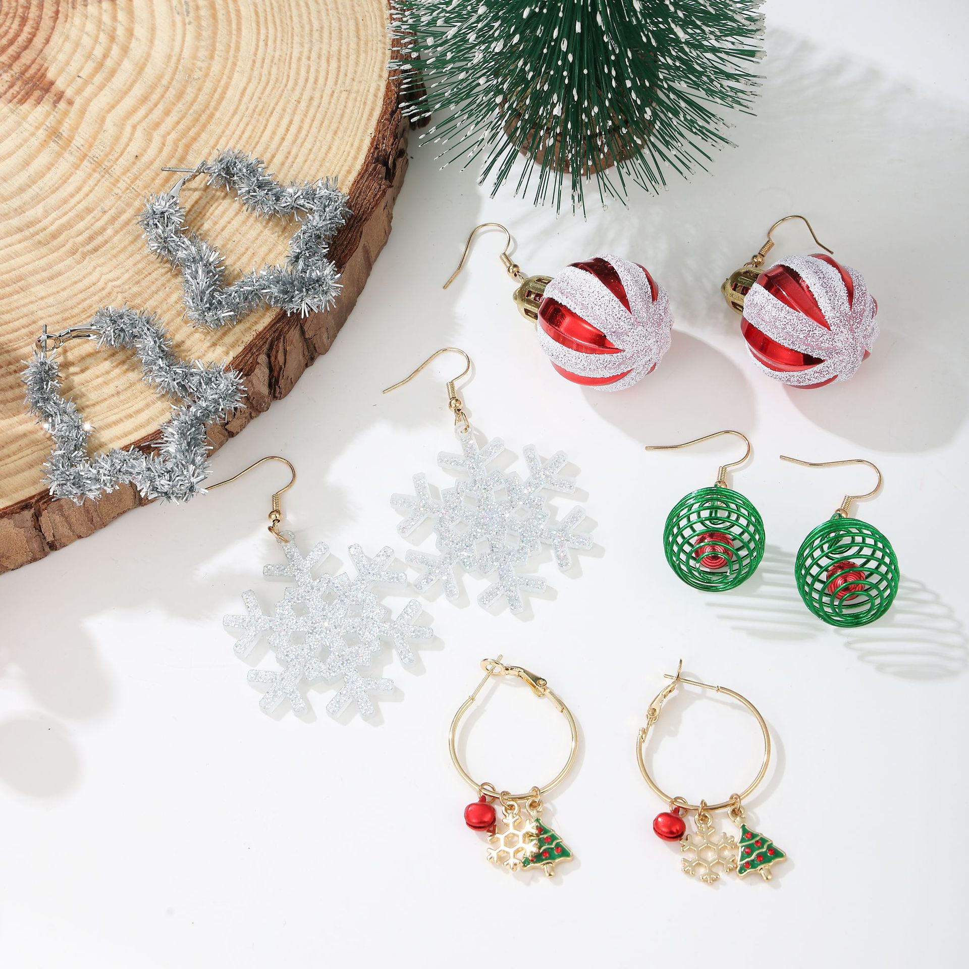 Christmas Tree Snowflake And Bell Drop Earrings With Diamonds_voghion.com