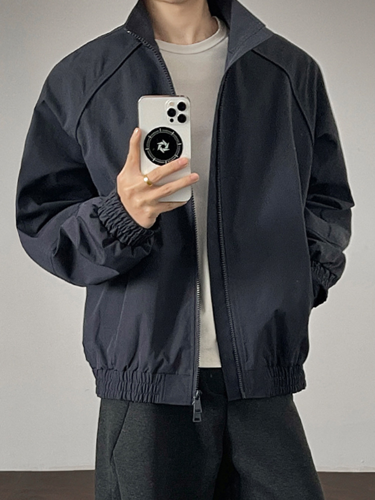 Bomber Cleanfit destrutturato con colletto alto da uomo, modello baseball corto in stile americano con spalla strutturata_voghion.com