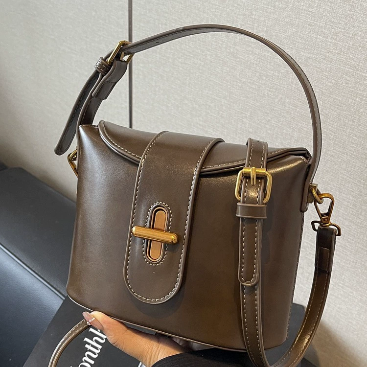 Retro shoulder bag, demi-season one-shoulder bag to go out, high-quality style