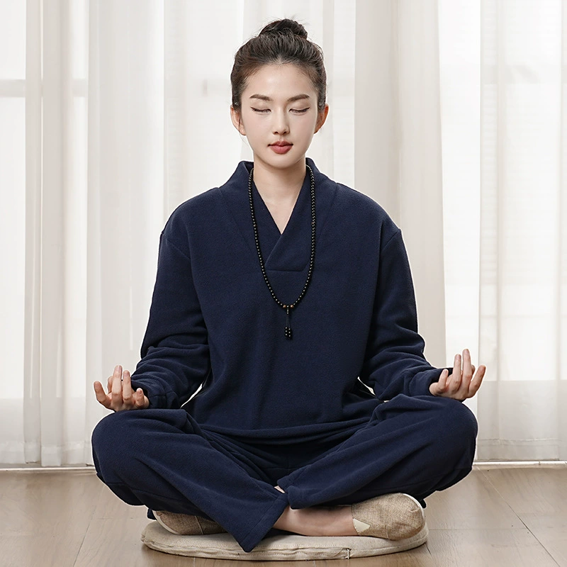 Сюань Шань добавил бархатную одежду для медитации зимой